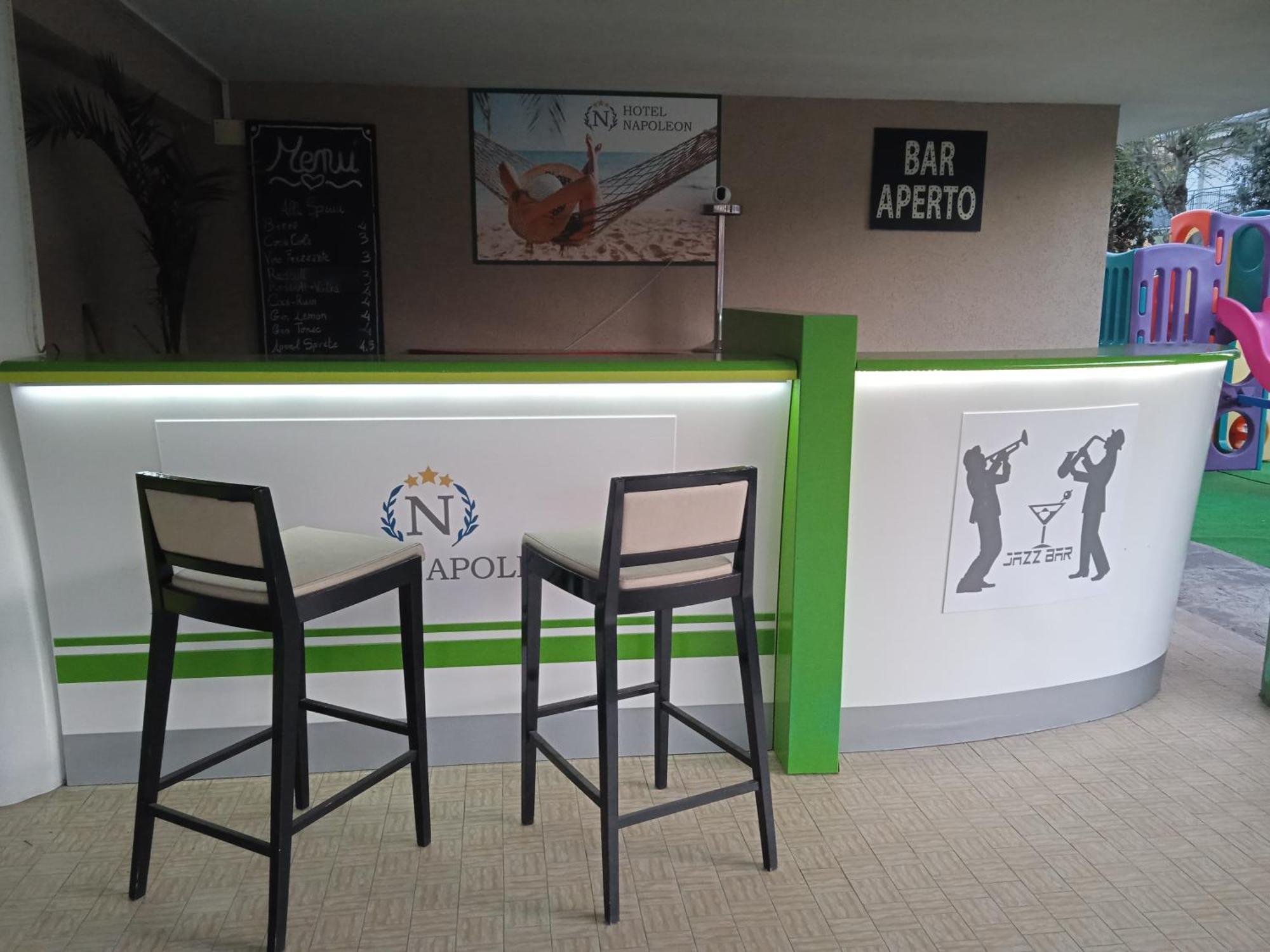 Hotel Napoleon Cesenatico Exterior photo