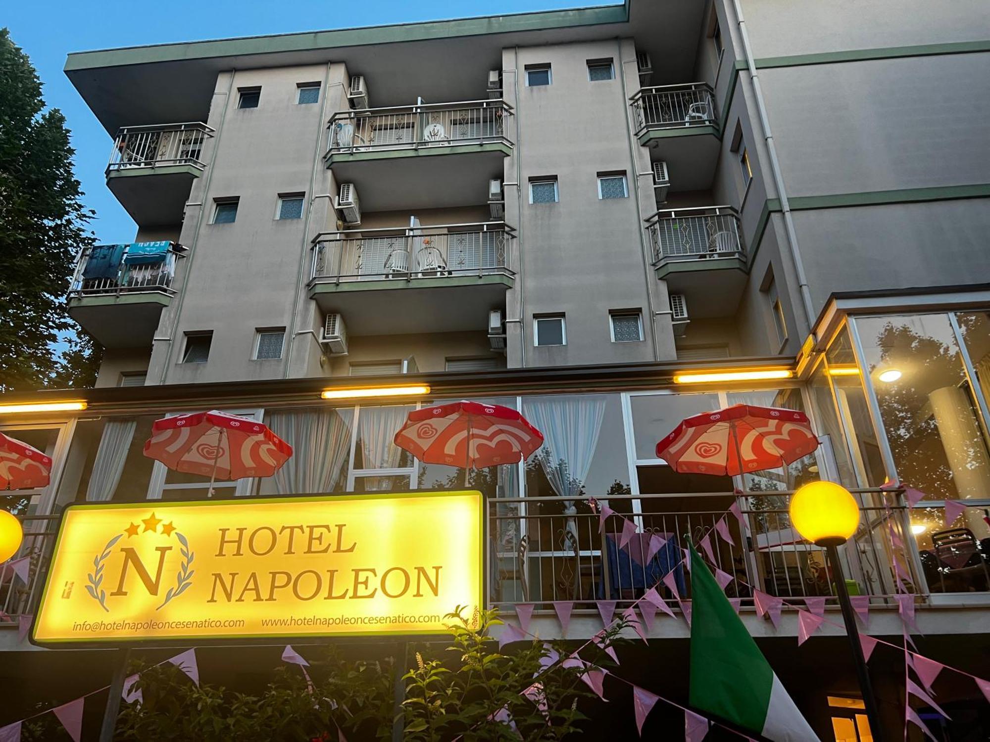 Hotel Napoleon Cesenatico Exterior photo