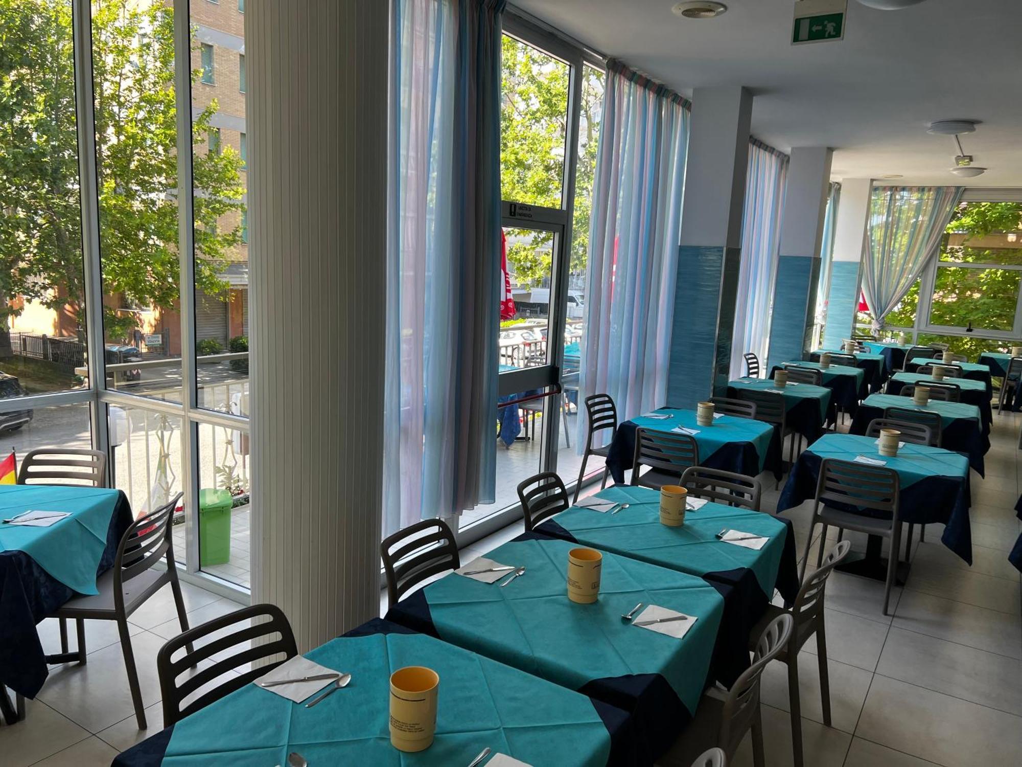 Hotel Napoleon Cesenatico Exterior photo