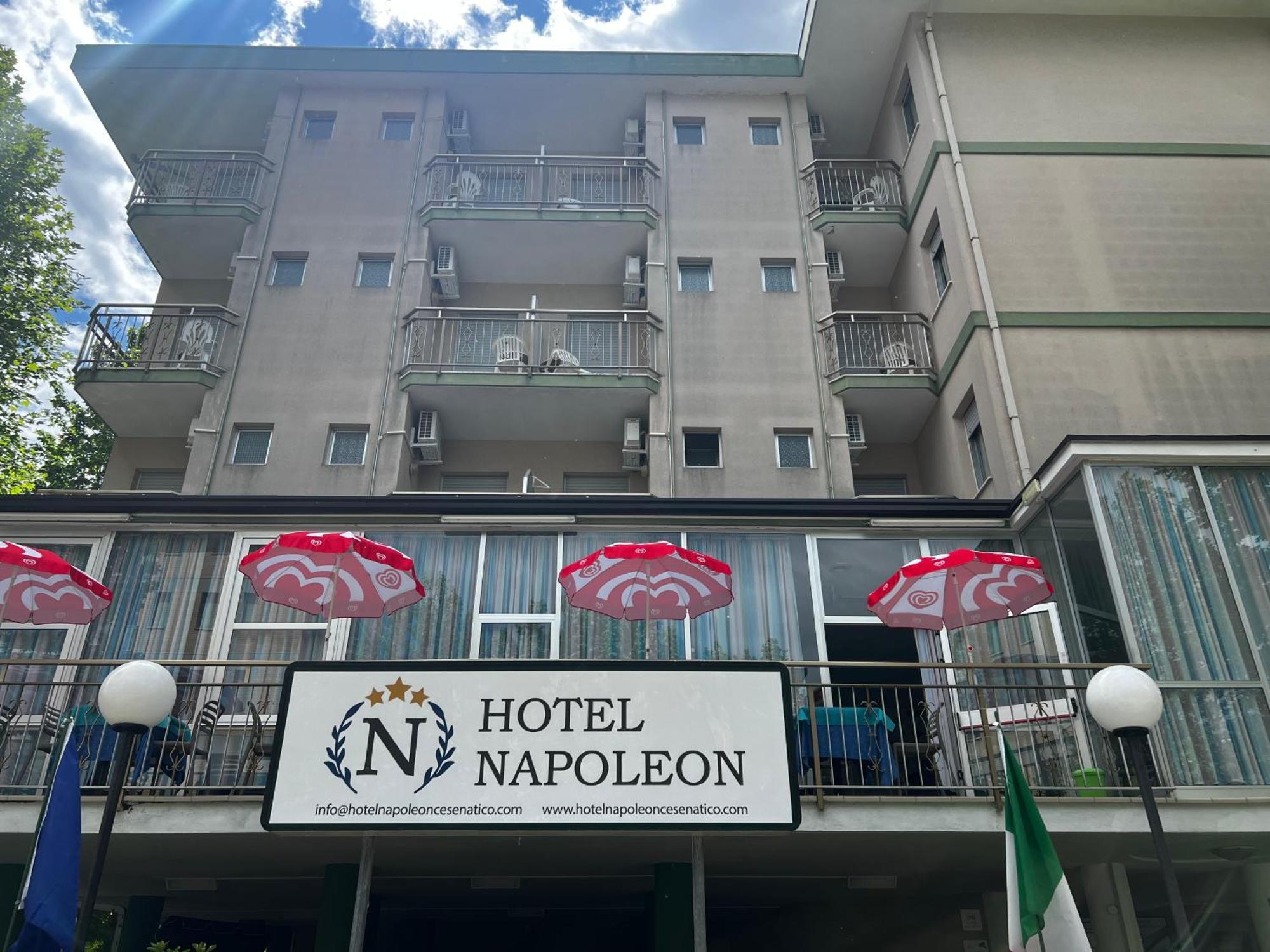 Hotel Napoleon Cesenatico Exterior photo