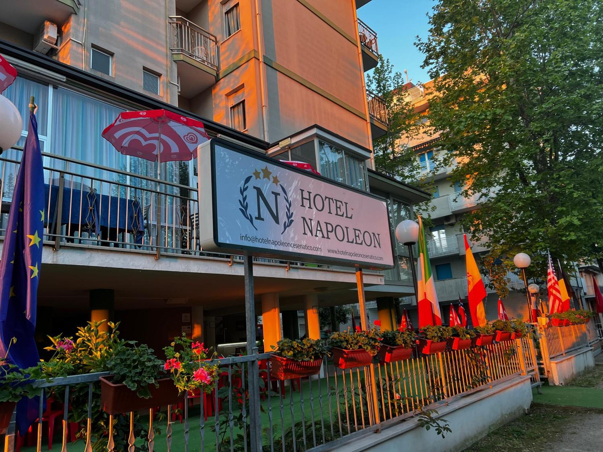 Hotel Napoleon Cesenatico Exterior photo
