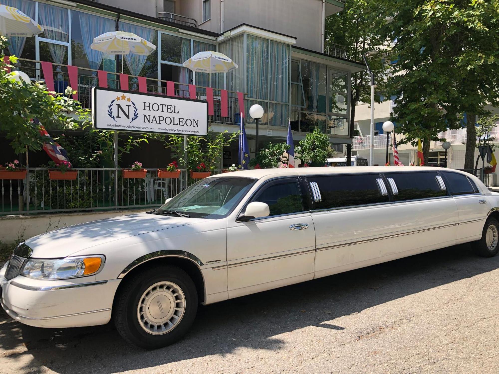 Hotel Napoleon Cesenatico Exterior photo